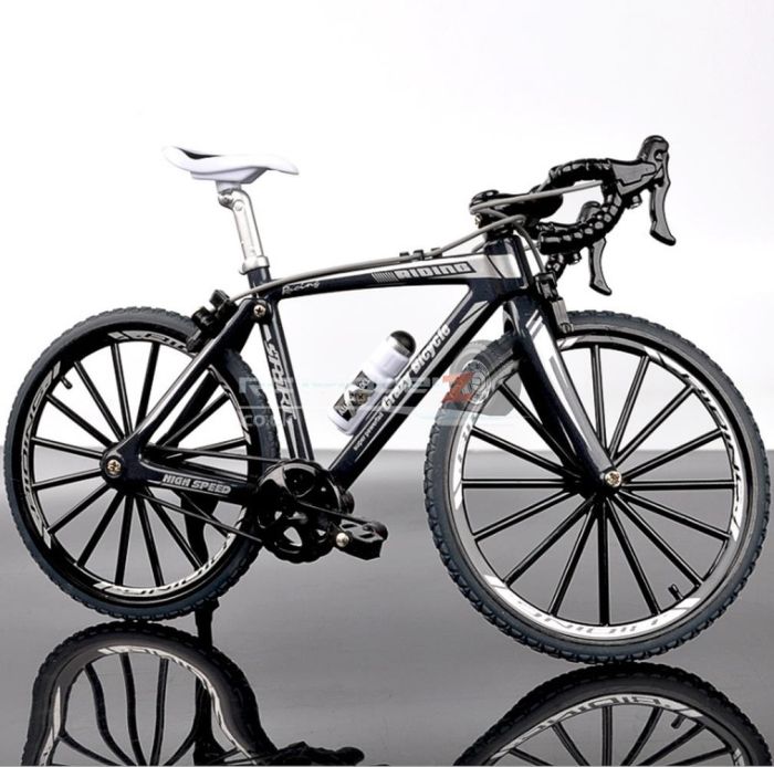 1/8th Decorative Bike for RC Crawlers Black (20x12cm)