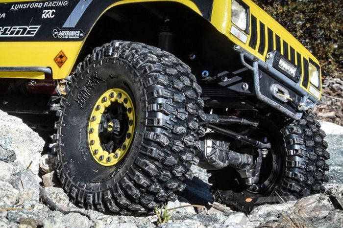 Proline Hyrax 1.9 G8 Rock Terrain Crawler Truck Tyres (2)